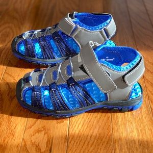 Gray & Blue Cutout Woganda Sandal